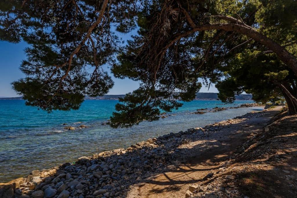 Beach Apartment Andela A2 Kaštela Buitenkant foto