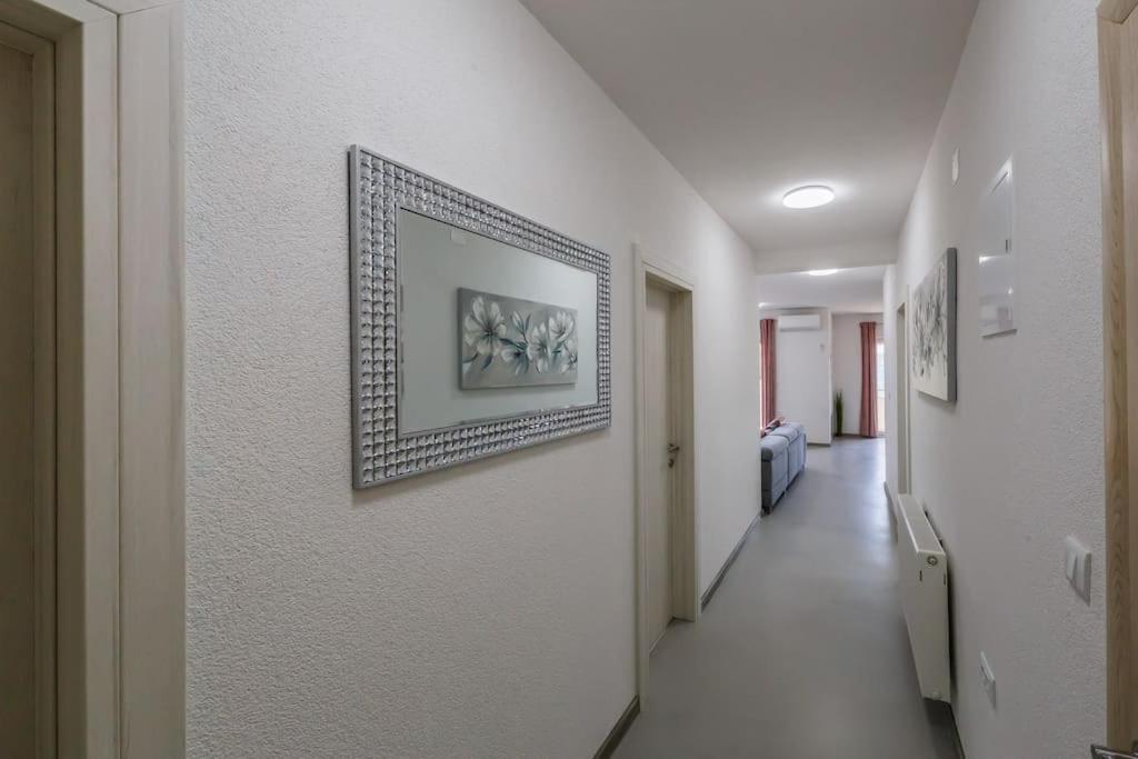 Beach Apartment Andela A2 Kaštela Buitenkant foto