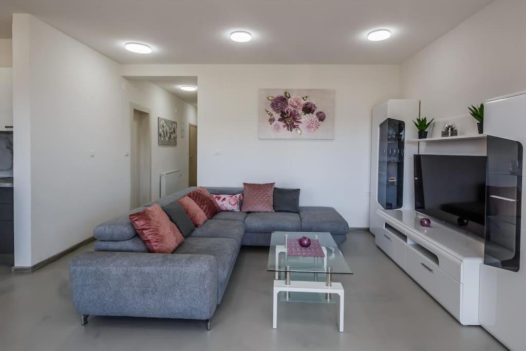 Beach Apartment Andela A2 Kaštela Buitenkant foto