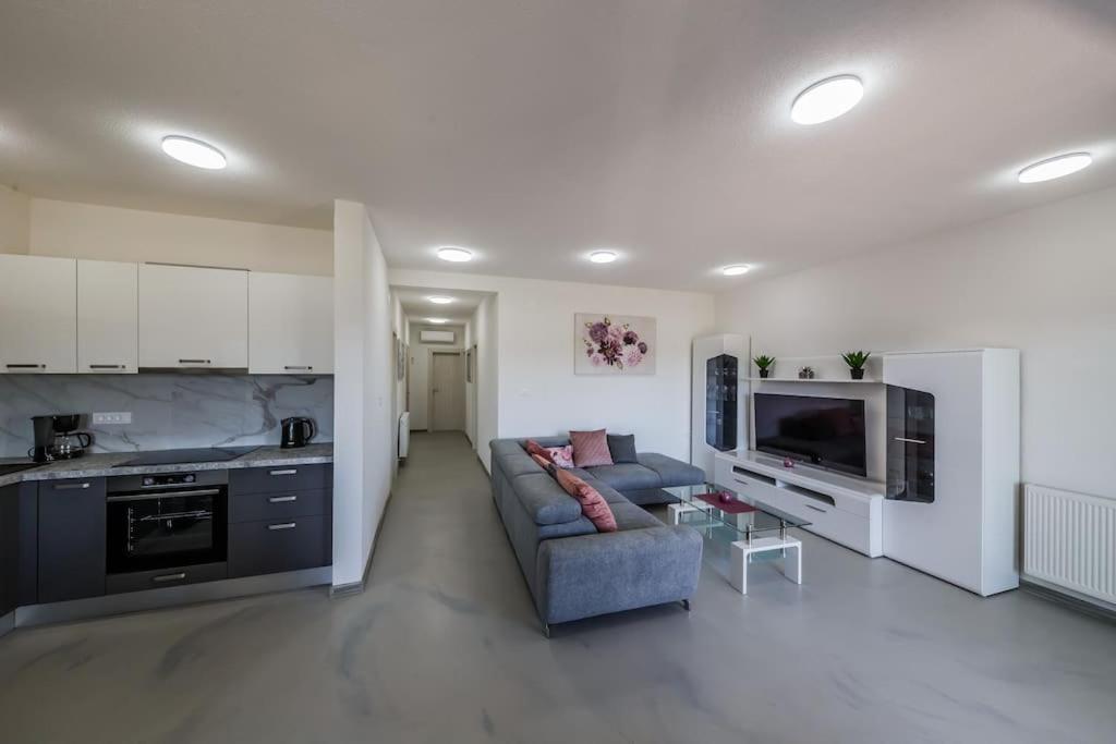 Beach Apartment Andela A2 Kaštela Buitenkant foto